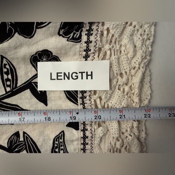 Christian Siriano Linen Blend V-Neck Crochet Lace Boho Floral Blouse Size 1X - Picture 10 of 11